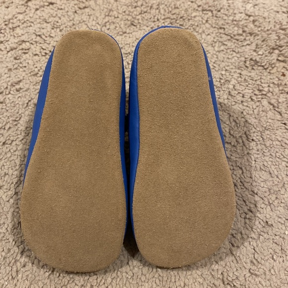 Never Worn Baby Boden Lamb Blue Shoes Size 4.5 - Picture 3 of 3